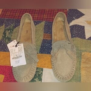 Zara Women's Beige Suede Moccasins